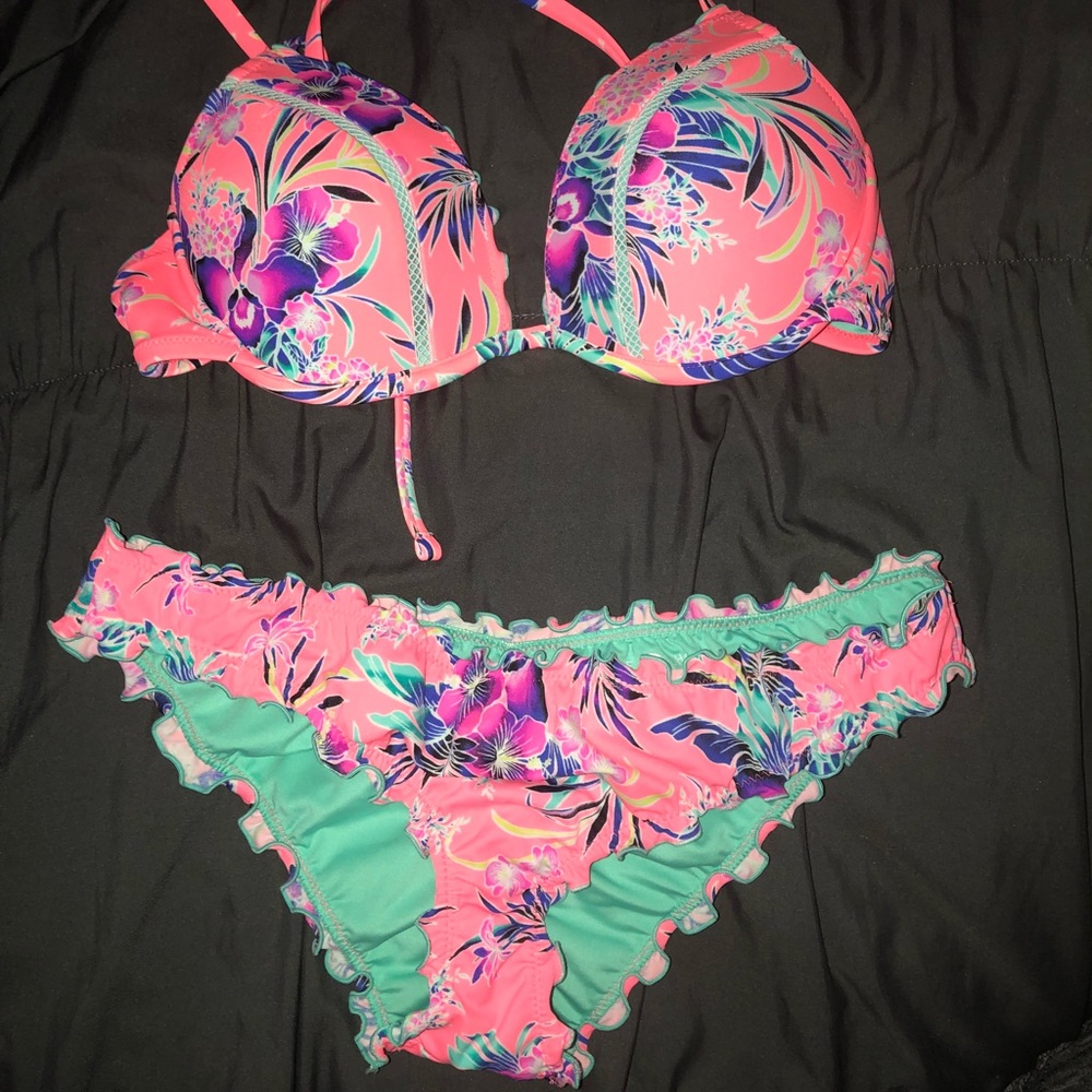 Tropical print bikini
